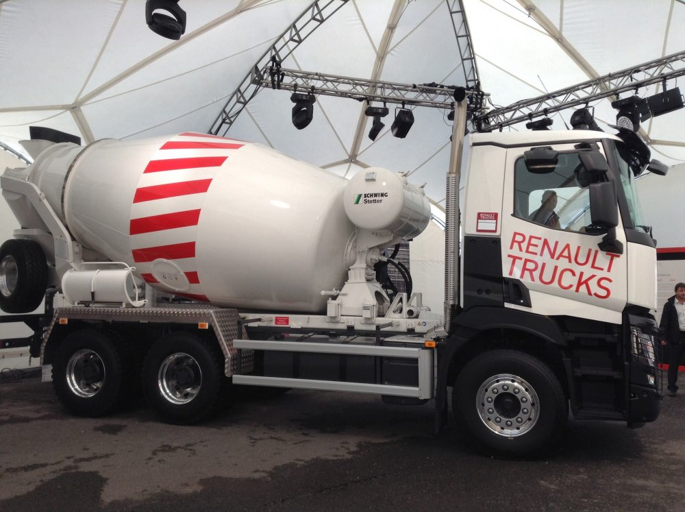 Демо-тур Renault Trucks R/EVOLUTION в России