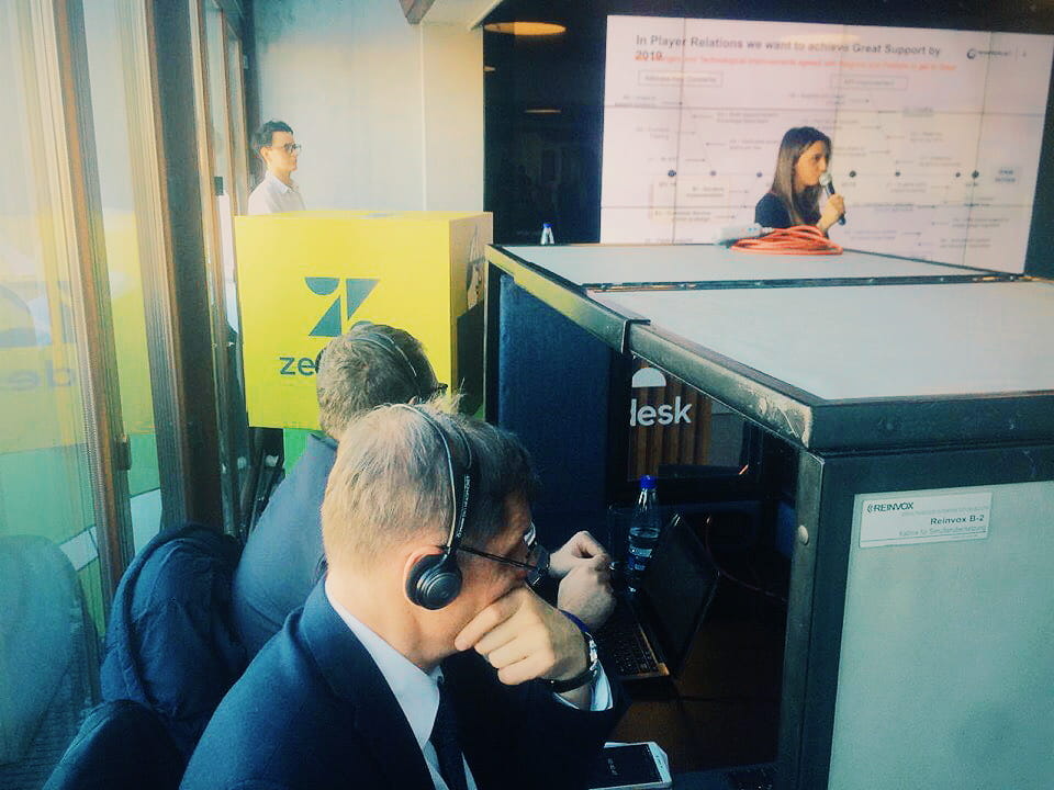 Презентация Zendesk: "Перестаньте отвлекать ваших клиентов"