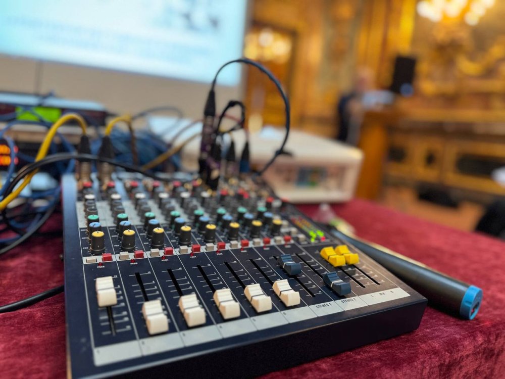 Микшерный пульт аренда Кроми