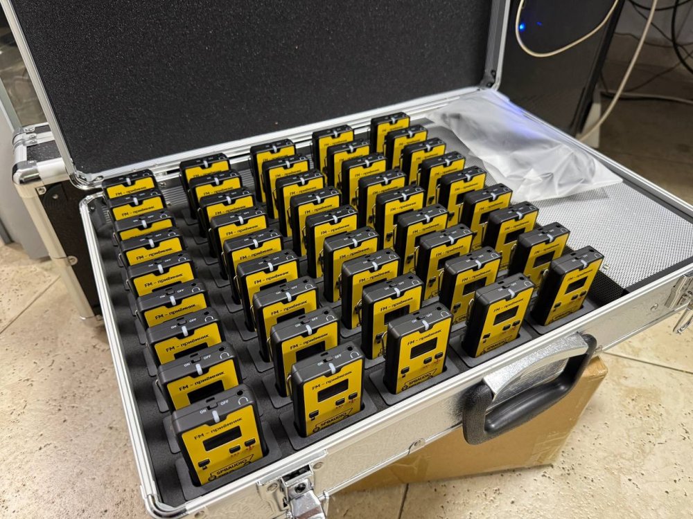 Поставка комплект адля тифлокомментирования в Государственный музей В.В.Маяковского