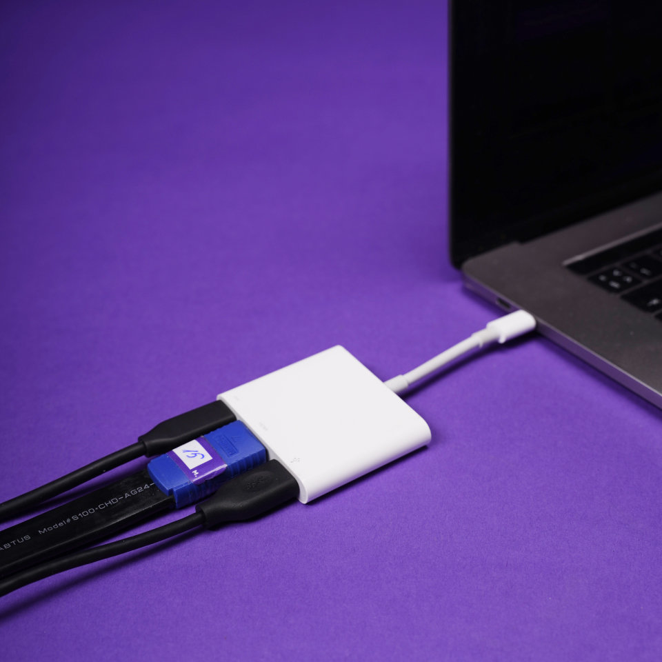 Цифровой AV‑переходник Apple MJ1K2ZM/A в аренду в Cromi