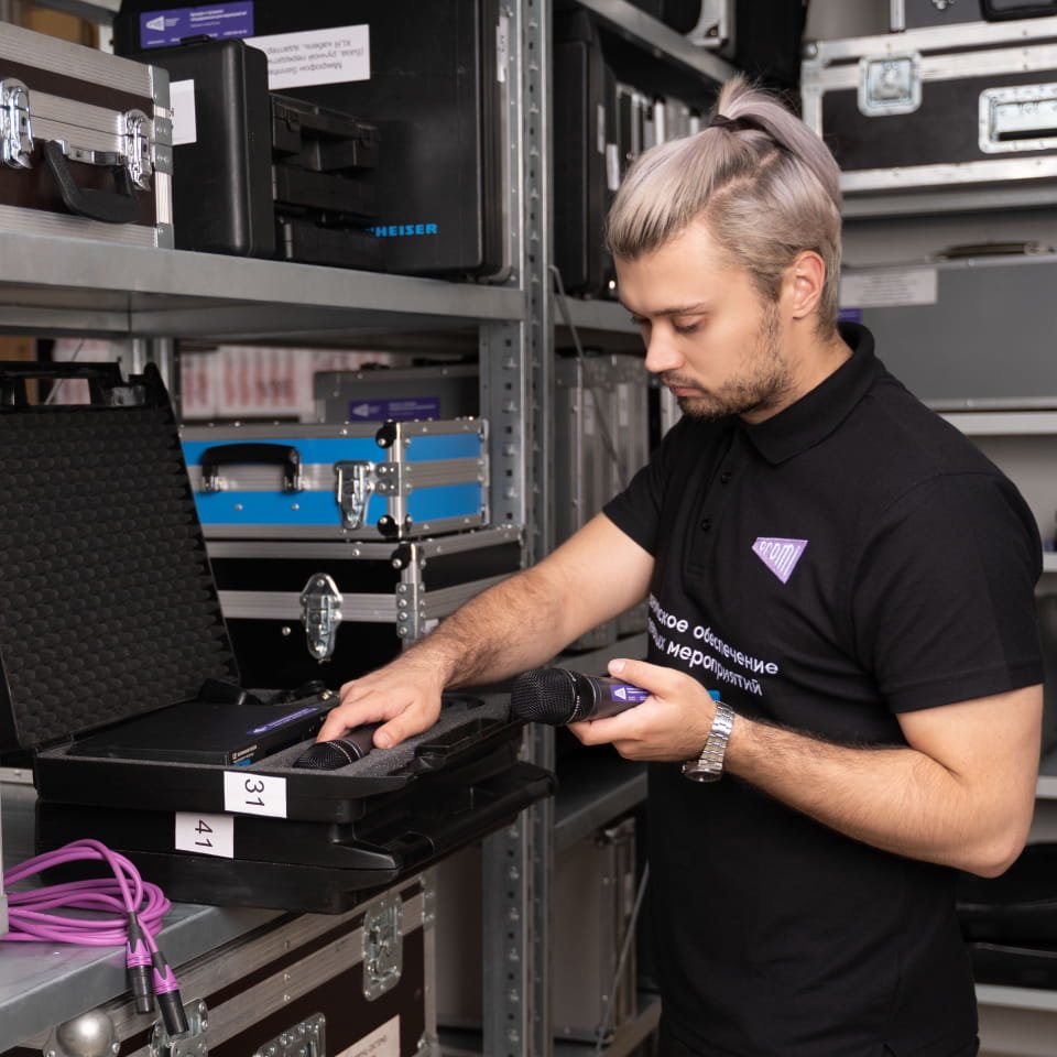 Ручной радиомикрофон Sennheiser EW145 G3 в аренду в Cromi