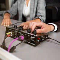 Пульт переводчиков SPBAUDIO MAX-2 в Cromi