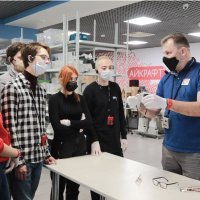 Передатчик с микрофоном Reinvox в аренду в Cromi