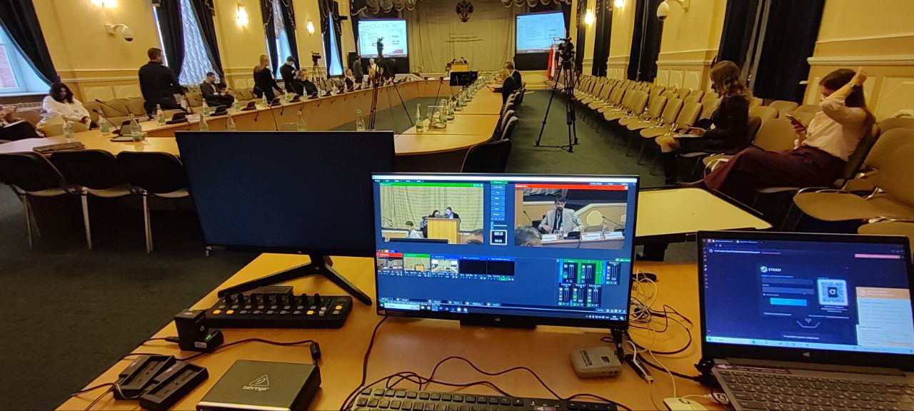 Практическая конференция "ИИ в юриспруденции: как внедряют лидеры рынка"