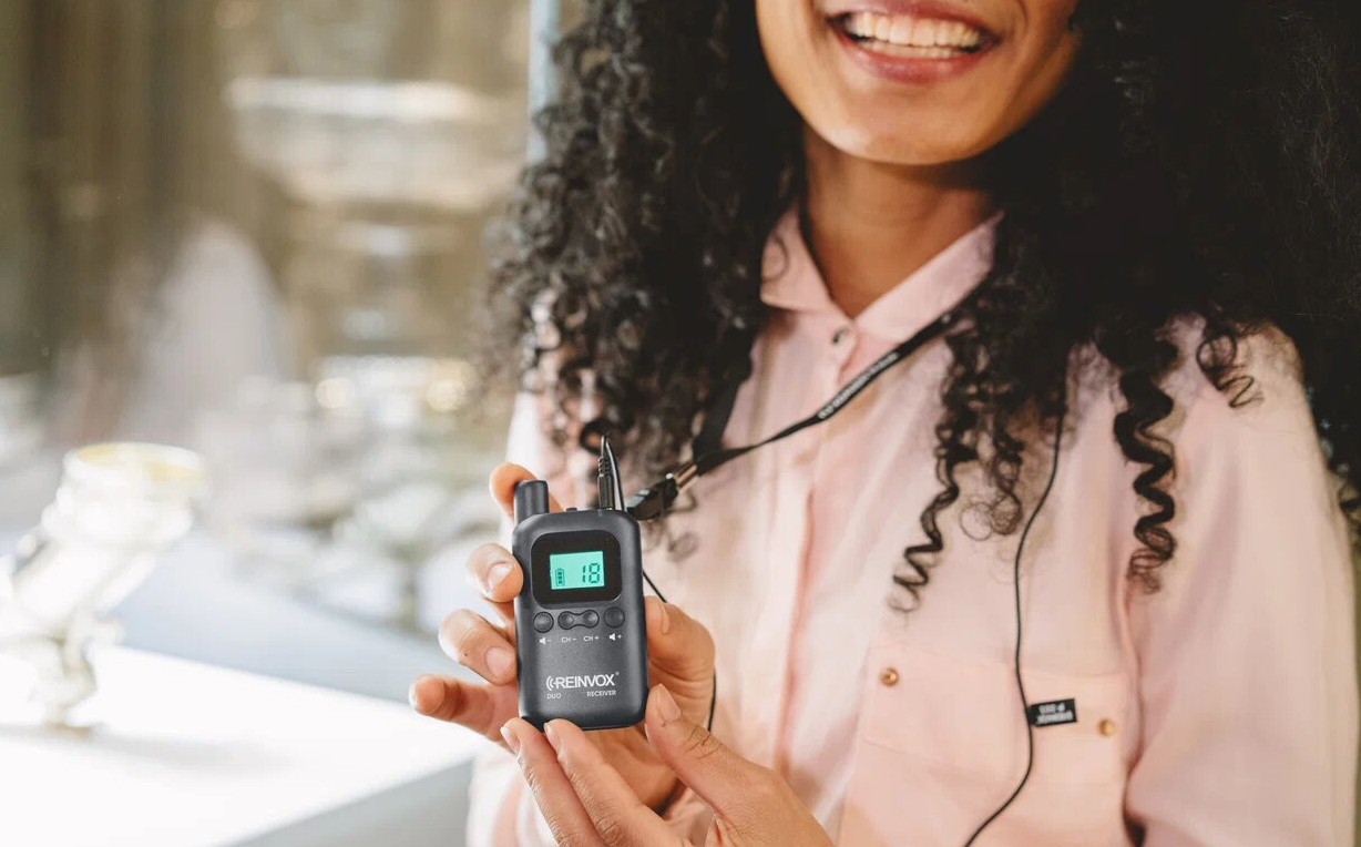 Поставка радиогидов для АНО "ЛЮКС ВОЯЖ"