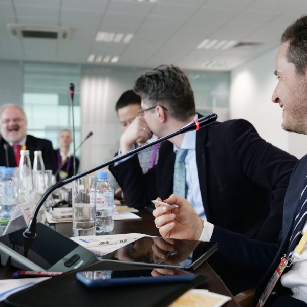 Продажа конференц-систем, конгресс-микрофоны Reinvox купить