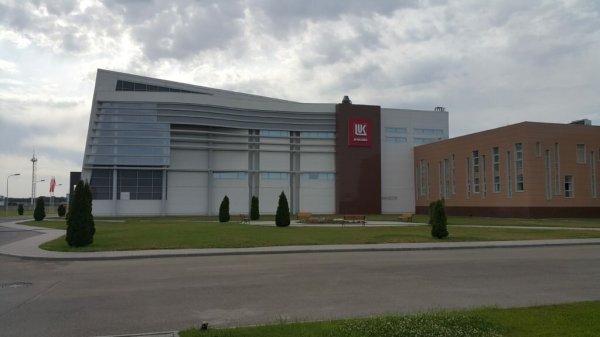 Поставка кабин переводчиков в Научно-образовательный центр Лукойл в г. Когалым