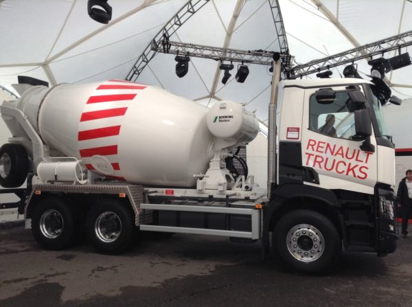 Демо-тур Renault Trucks R/EVOLUTION в России