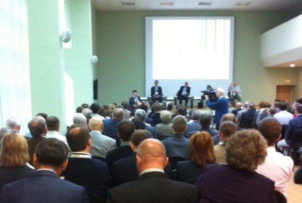 REINVOX  в зале института