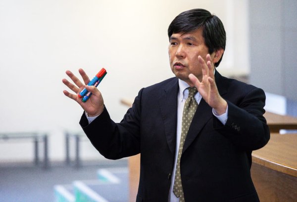 Выступление спикера с применением REINVOX