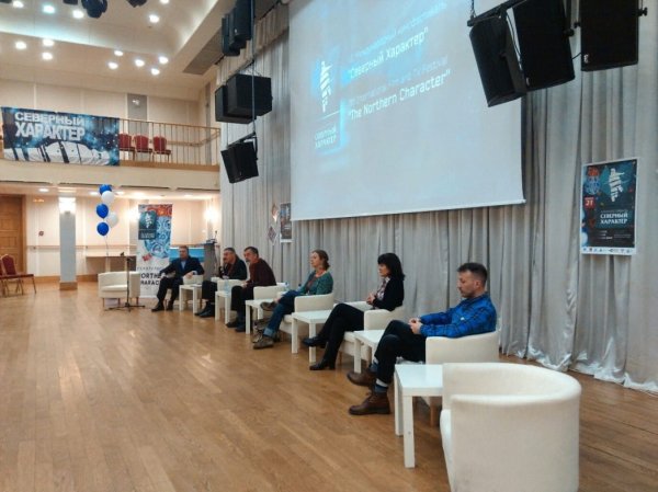 Участники используют приемники REINVOX