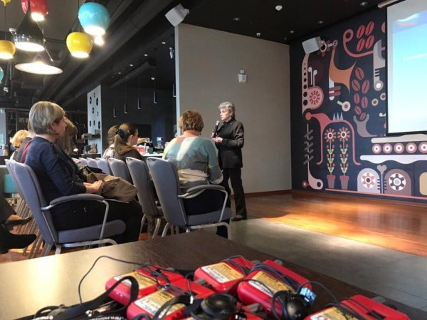 Красные приемники REINVOX в Карелии