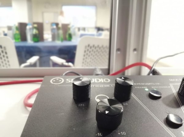 Пульт переводчика SPBAUDIO в кабине