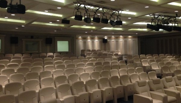 Оснащение кабинами переводчиков Универстита Назарбаева в Казахстане