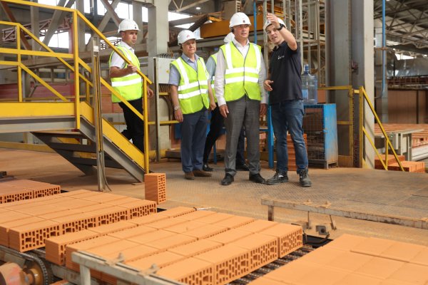 Поставка радиогидов Reinvox для завода КЕТРА