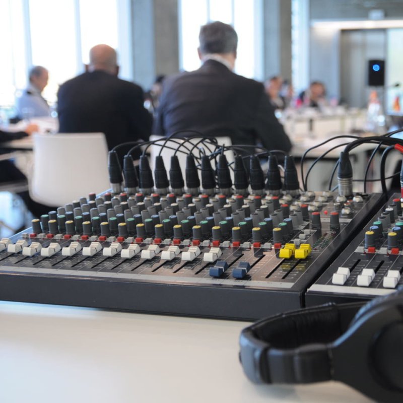 Микшерный пульт Soundcraft EPM12 в аренду в Cromi