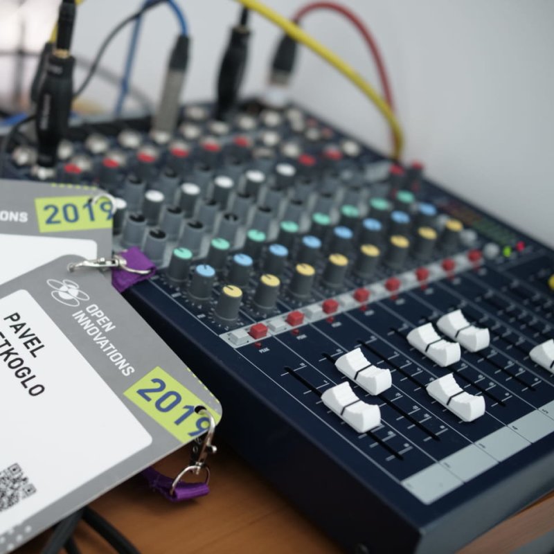 Микшерный пульт Soundcraft EPM12 в аренду в Cromi