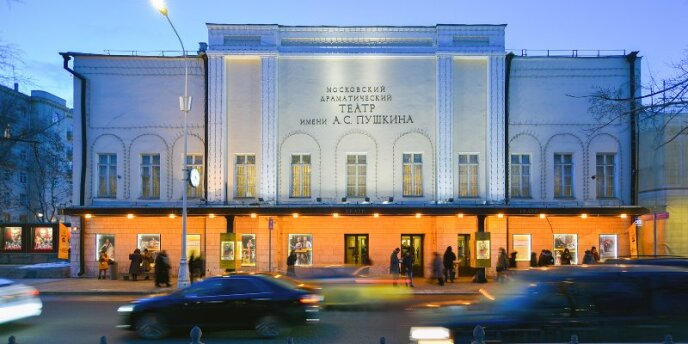 Поставка тифло кабины в Московский драмтеатр им. А. С. Пушкина