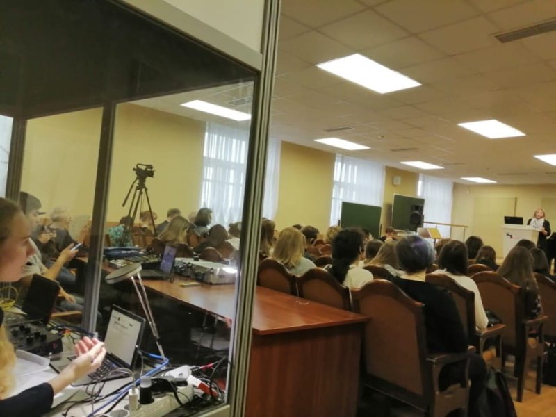 Кабина переводчика EUROCAB в театре