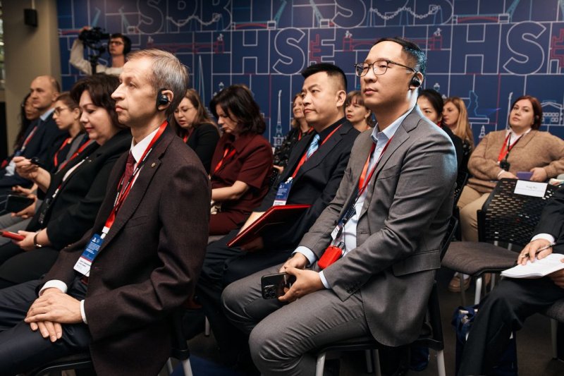 Оборудование для синхронного перевода для форума Культура образования